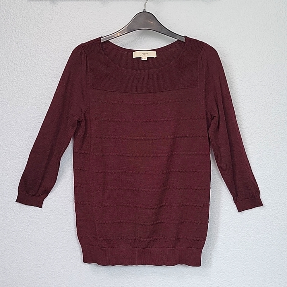 Ann Taylor, Loft, Scoop Neck Sweater, size medium, Burgundy color